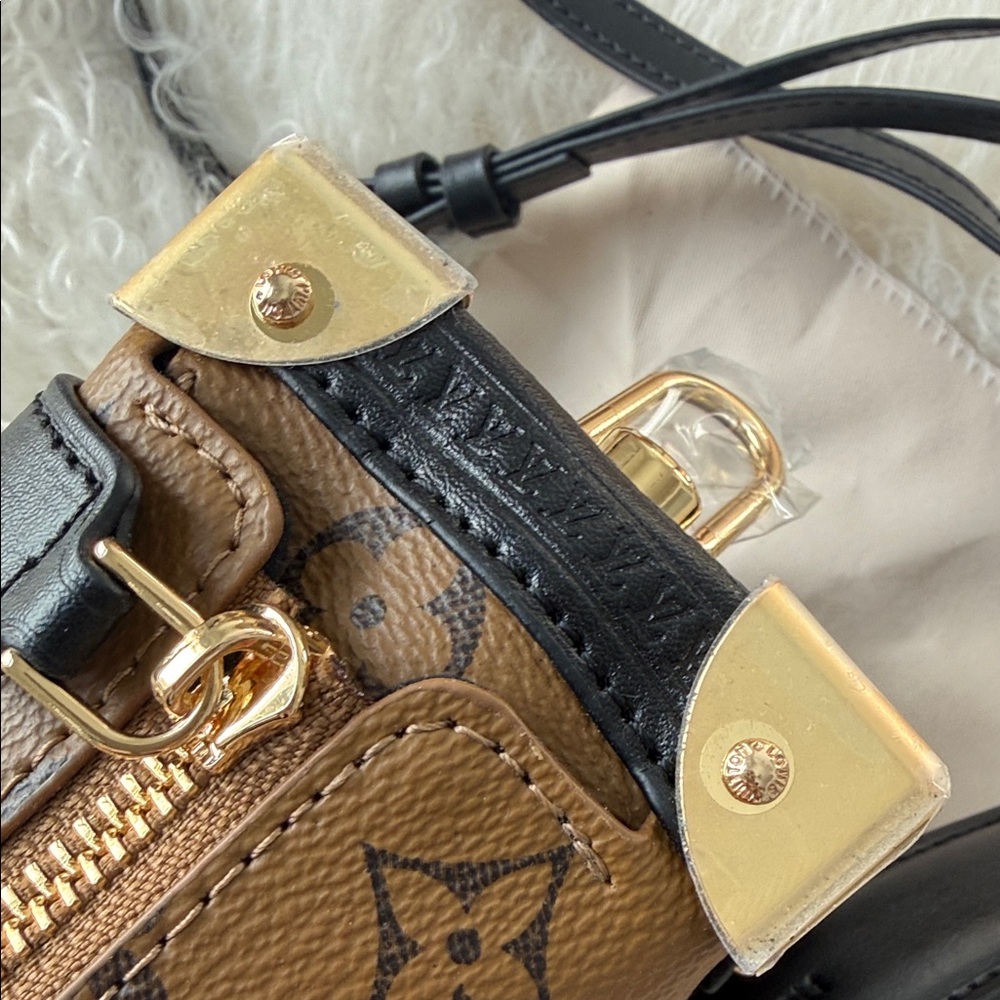 Luxury Designer Brown and Black Women's Bag - Picture 5 of 13